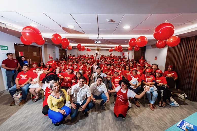 La Escuela de Negocios Coca-Cola de Arca Continental en Perú capacitó a 16,000 bodegueros