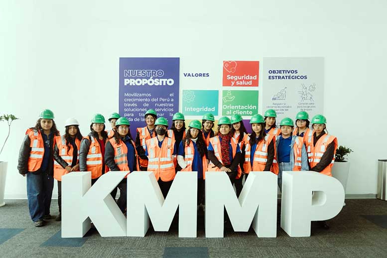 Komatsu-Mitsui impulsa el desarrollo de nuevas generaciones a través de alianzas con instituciones educativas como SENATI