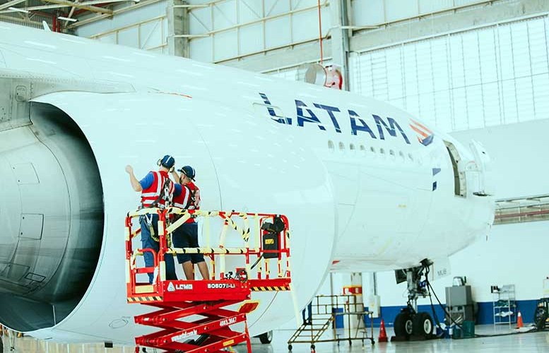 LATAM invierte en tecnología de Lufthansa Technik inspirada en piel de tiburón