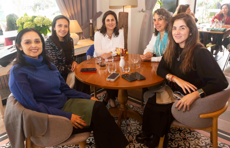 Saya Terraza & Bistró reunió a mujeres líderes del sector empresarial