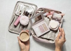 Semana Santa 2026: ¿qué maquillaje debo llevar en el neceser cuando me voy de viaje?