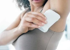 ¿Barra, gel o spray? Descubre cómo elegir el desodorante ideal según tu estilo de vida
